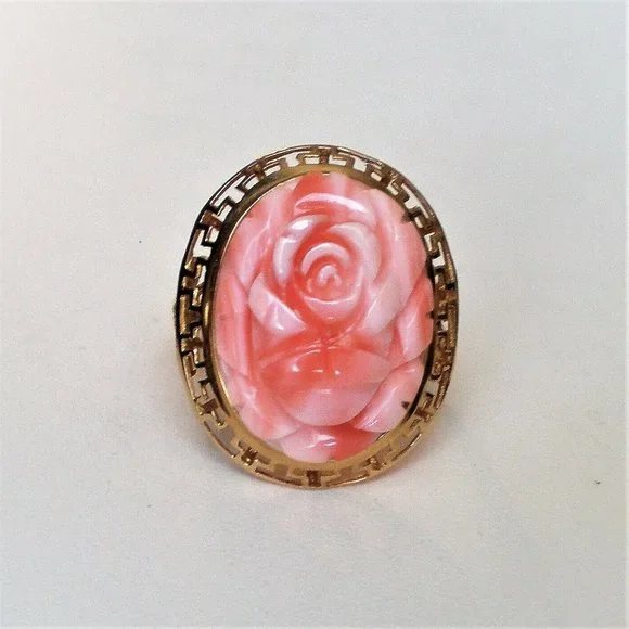 Vintage Designer 14K Gold Carved Angel Skin Pink Coral Rose Flower Cameo Ring